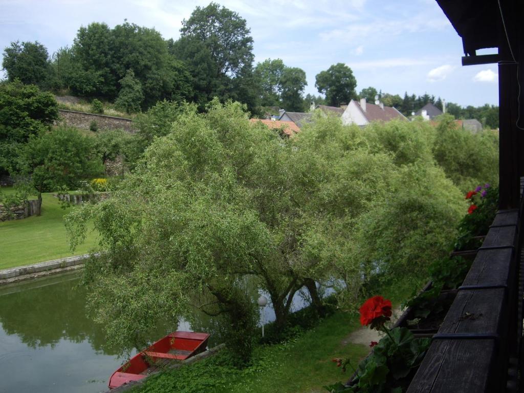 Penzion U Tkadlen Jindrichuv Hradec Exterior foto